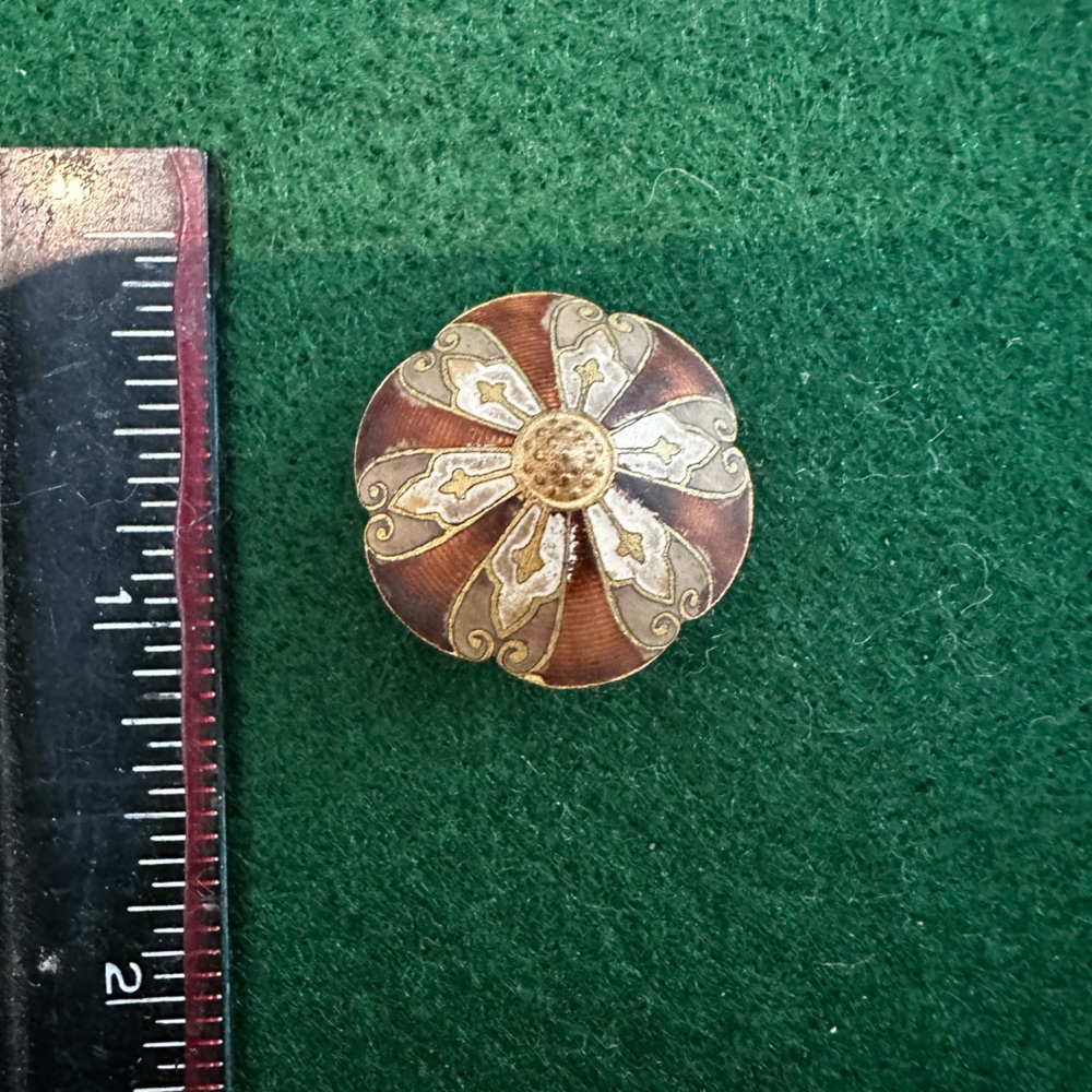 Elegant pin